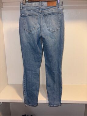 Lucky Brand Light Wash Skinny Jeans - Women's